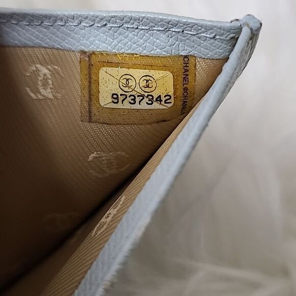 💯 Authentic Chanel Short Wallet 🍀 - Picture 12 of 15
